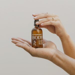 hydrating body oil with citrus oil and hemp seed oil